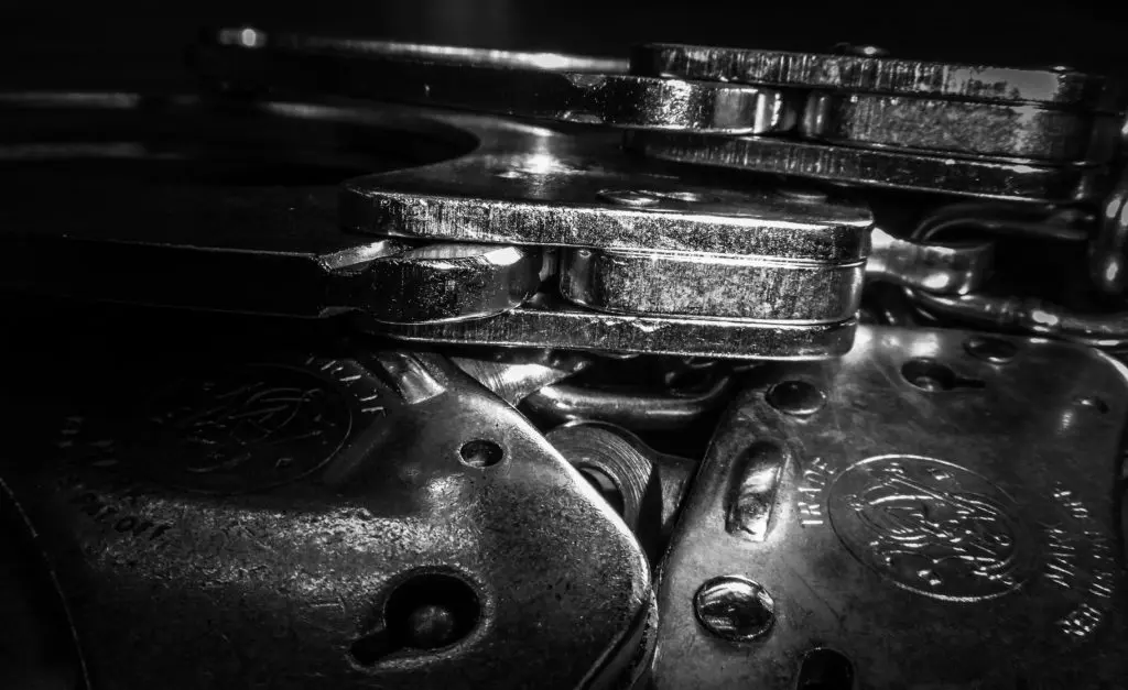 handcuffs-219261