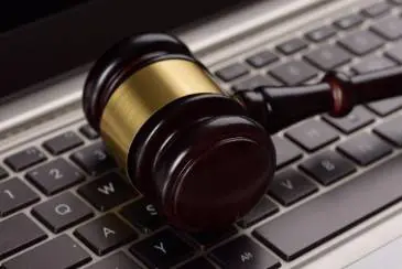 When to Involve an Attorney After Business Partner Disputes